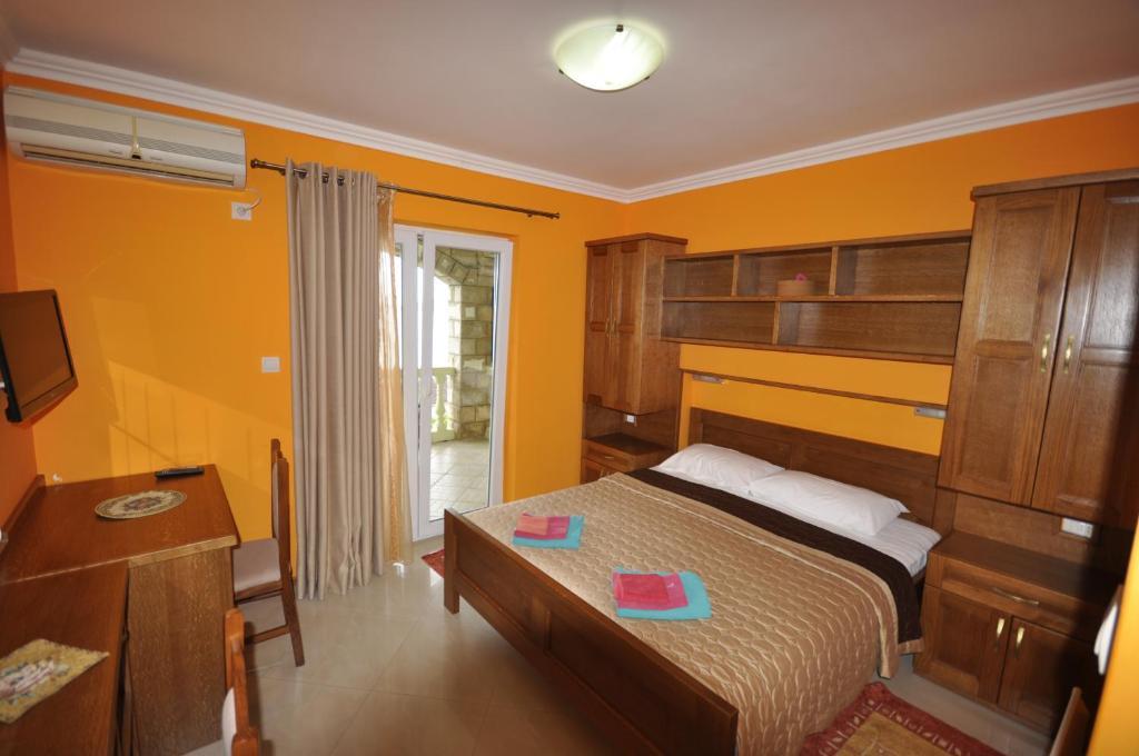 הרצג-נובי Garni Hotel Bokeska Noc מראה חיצוני תמונה